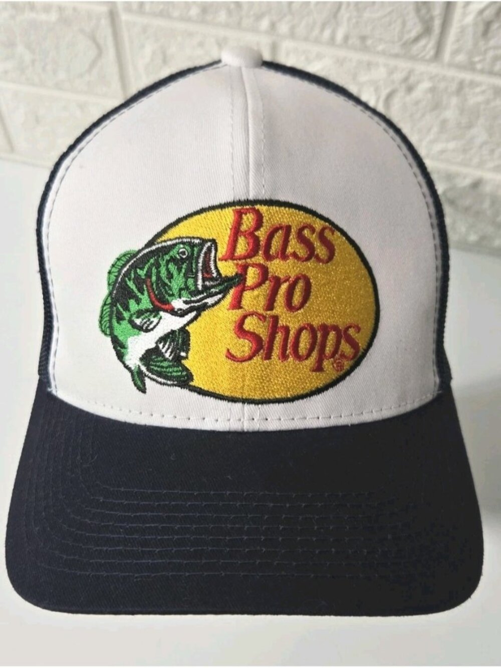 Bass Pro Shops Snapback Trucker Hat Cap Logo Mesh Back Navy Blue & White